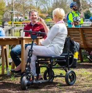 eFOLDi Lite park bench